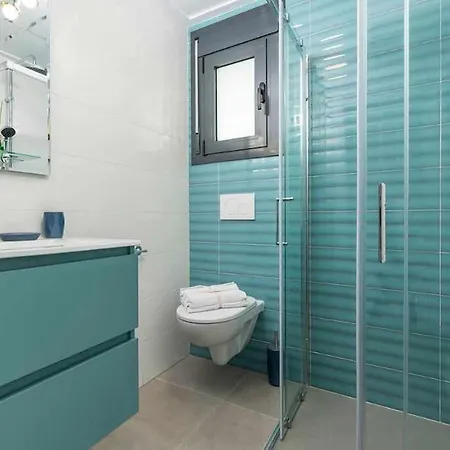 Lamar - Apartment *